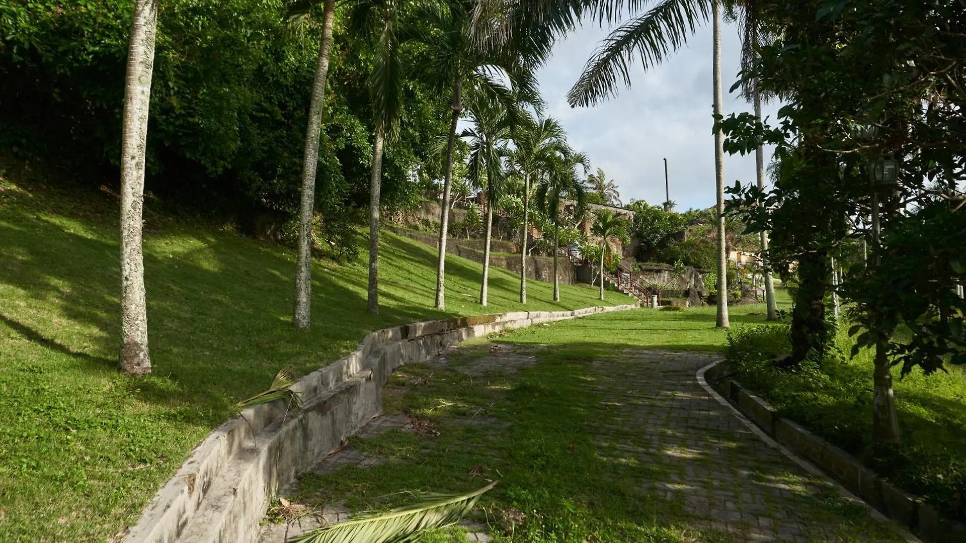 The Beverly Hills Bali Villas Jimbaran Индонезия
