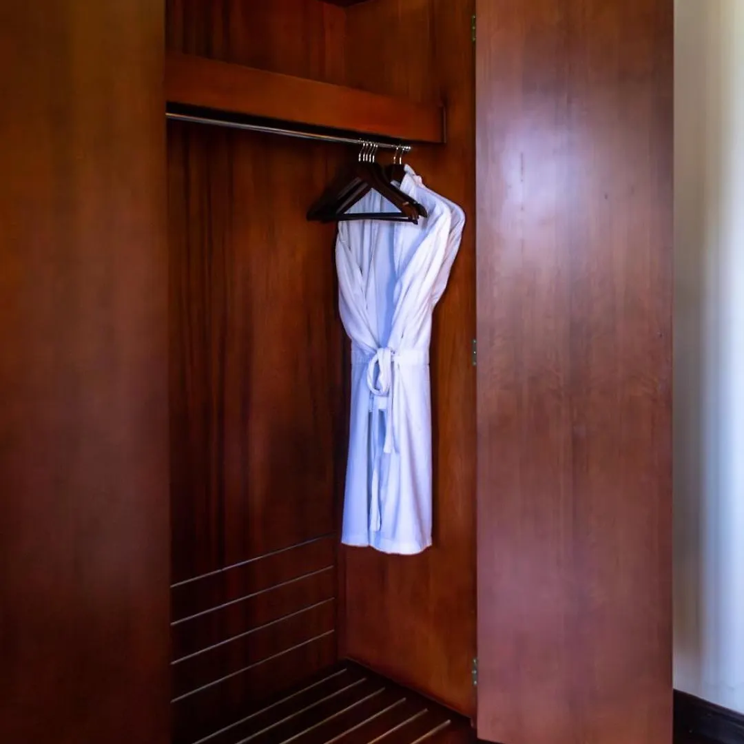 The Beverly Hills Bali Villas Jimbaran 0*, 金巴兰